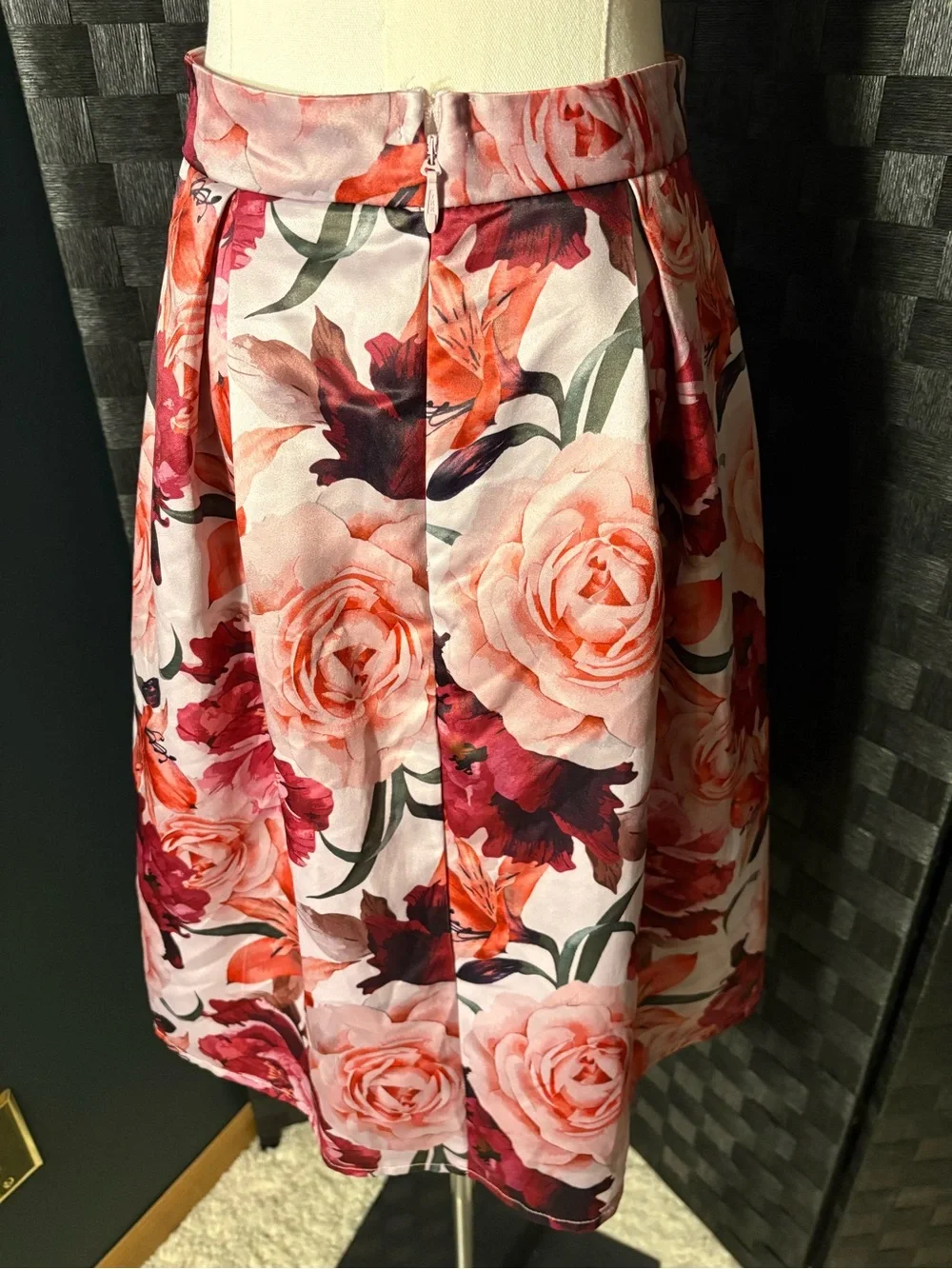 Charlotte Russe Pleated Floral Satin Midi Skirt Pink Red Peony Rose
